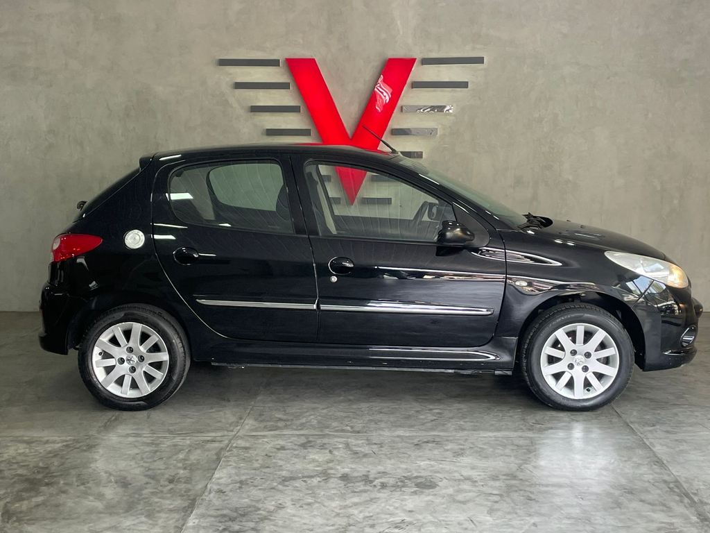 Peugeot 207 Preto
