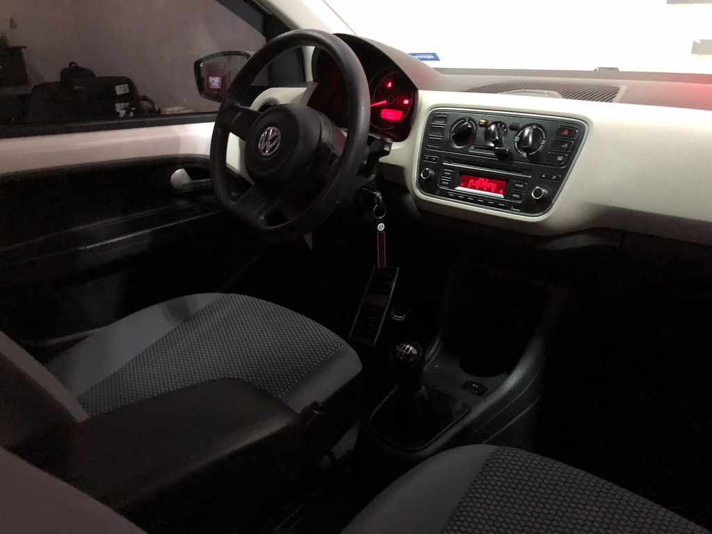 Volkswagen Up! Move Branco