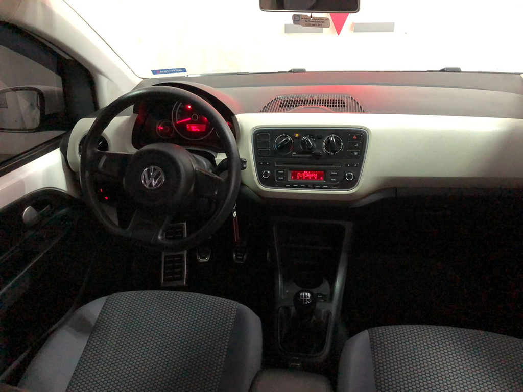 Volkswagen Up! Move Branco