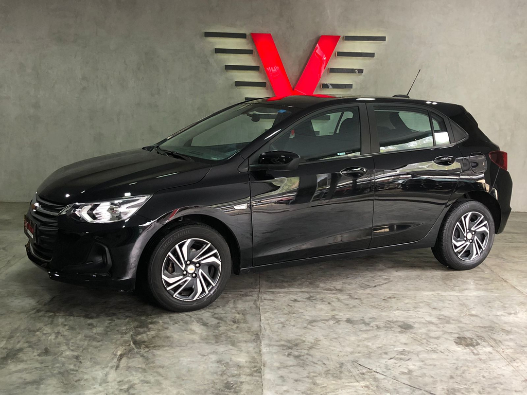 Chevrolet Onix Preto
