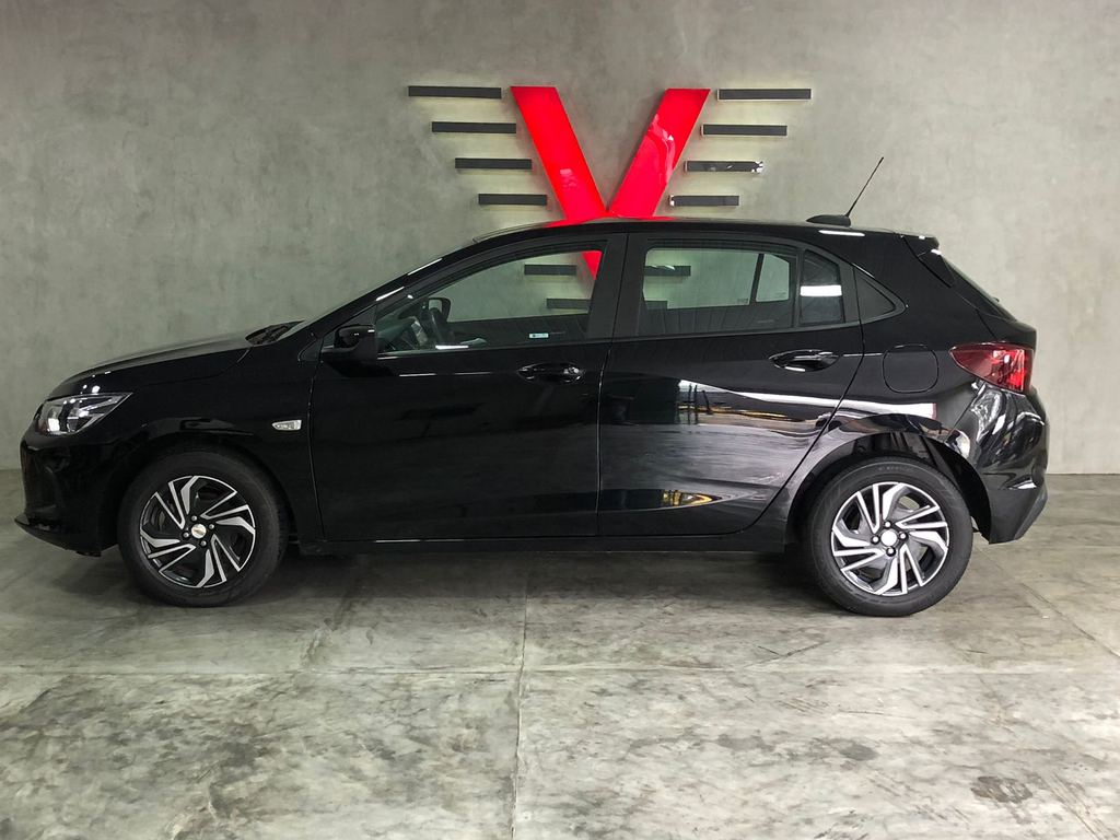 Chevrolet Onix Preto
