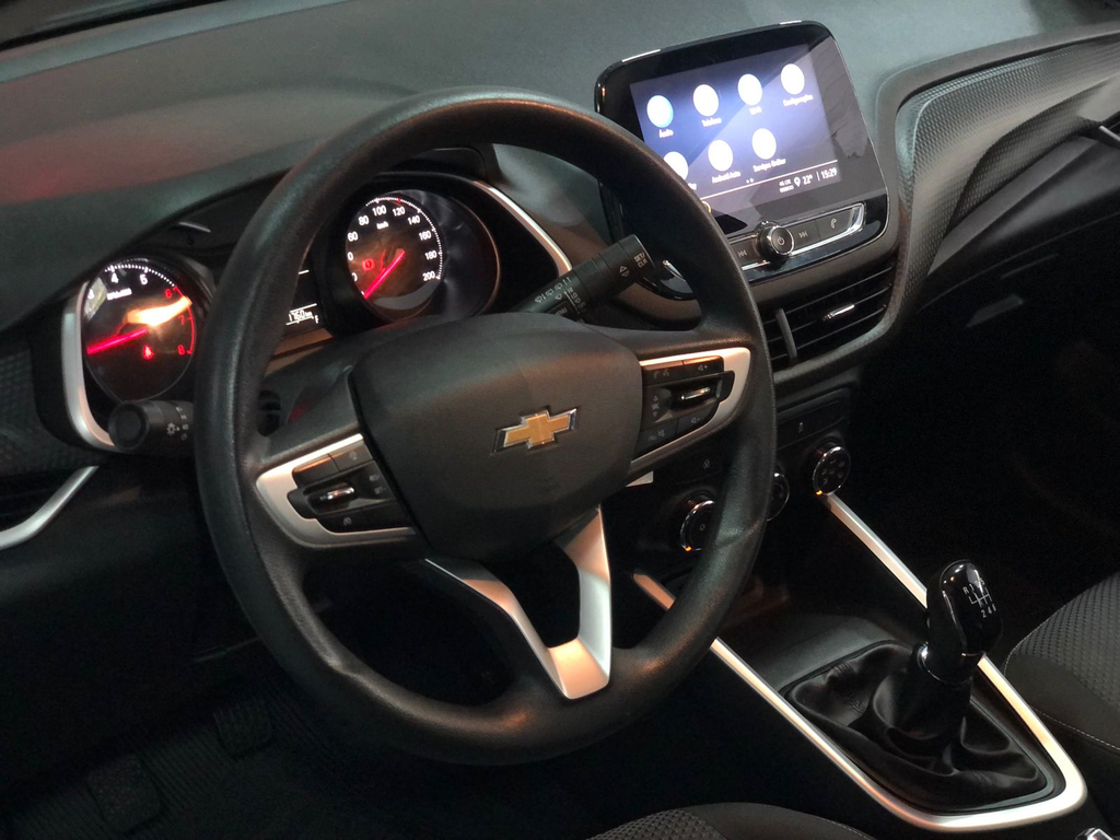 Chevrolet Onix Preto