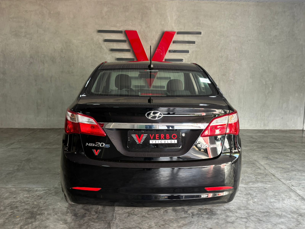 Hyundai HB20S Preto