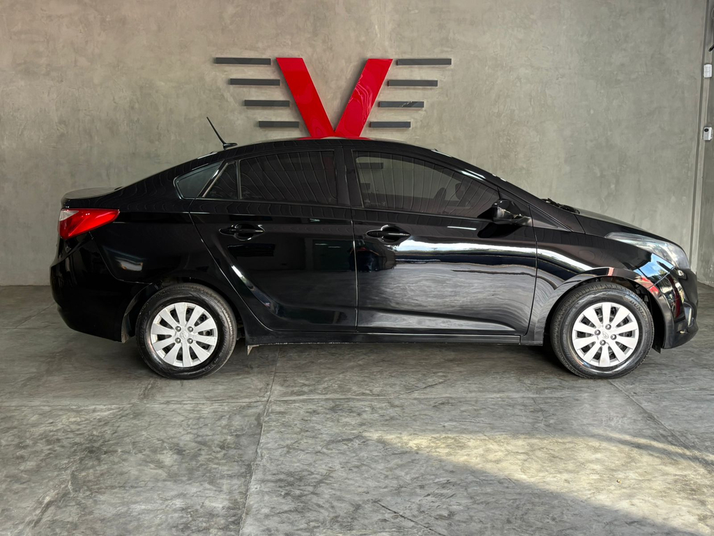 Hyundai HB20S Preto