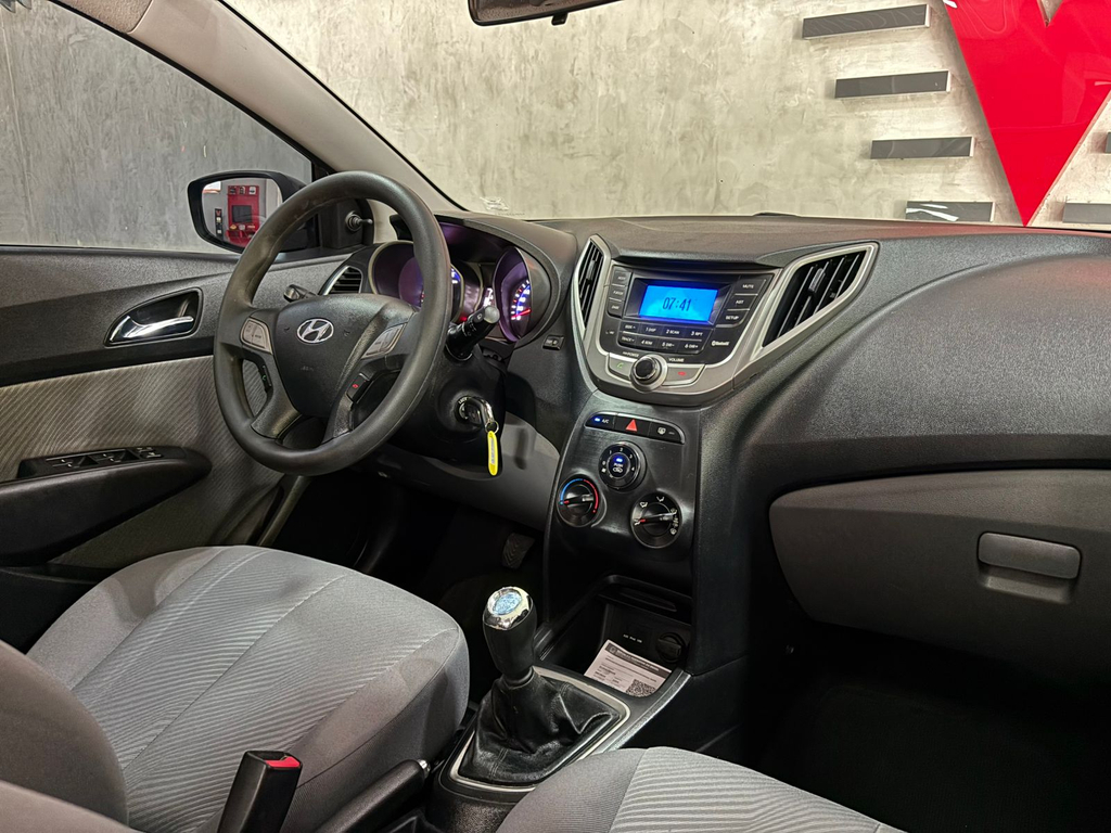 Hyundai HB20S Preto