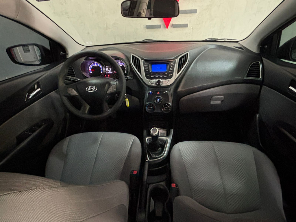 Hyundai HB20S Preto