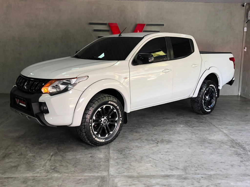 Mitsubishi L200 Branco