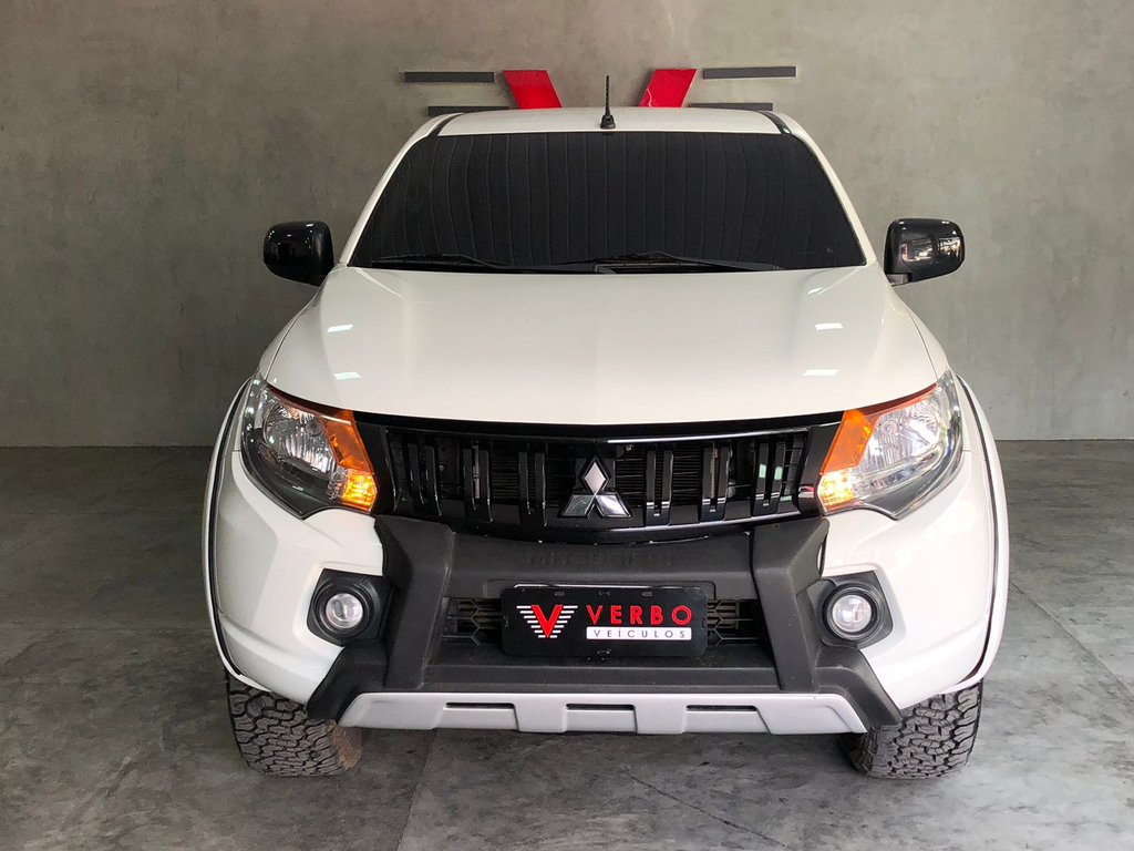 Mitsubishi L200 Branco