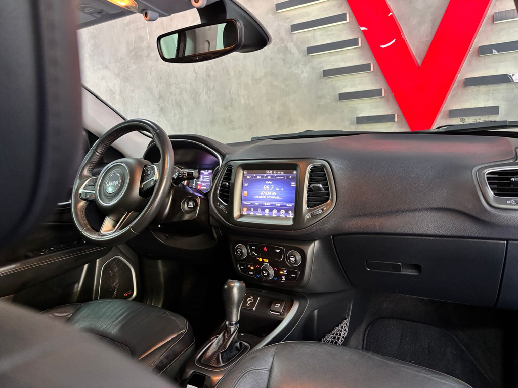 Jeep Compass Cinza