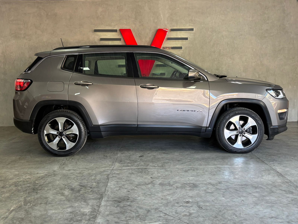 Jeep Compass Cinza