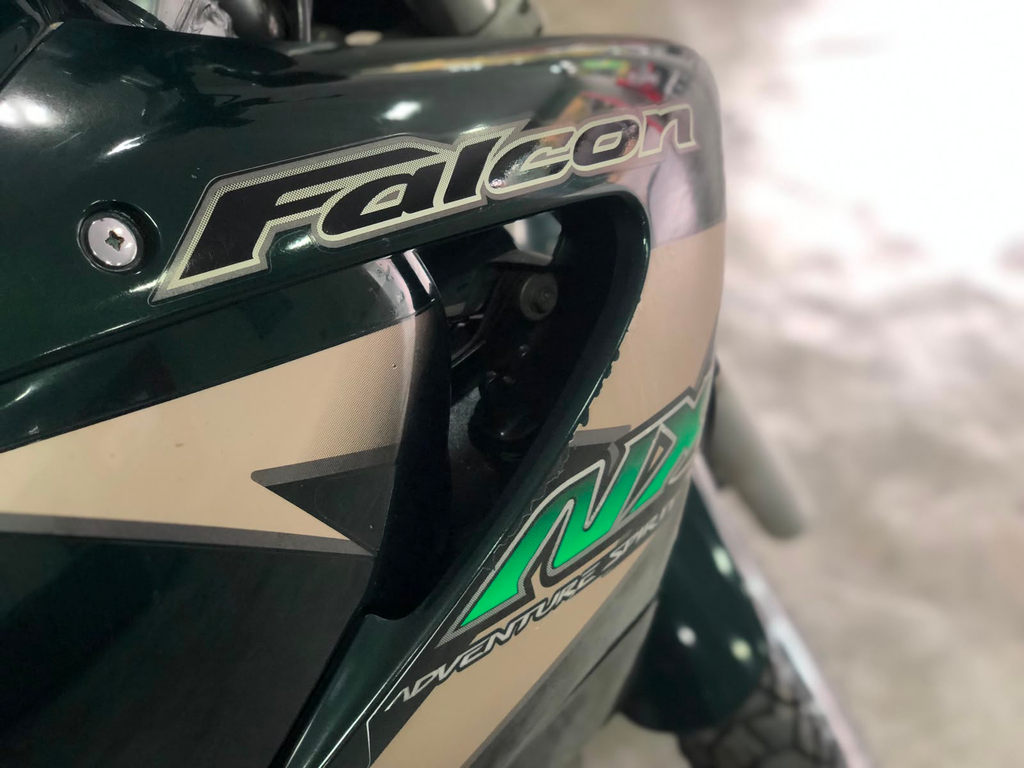 Honda NX-4 Verde