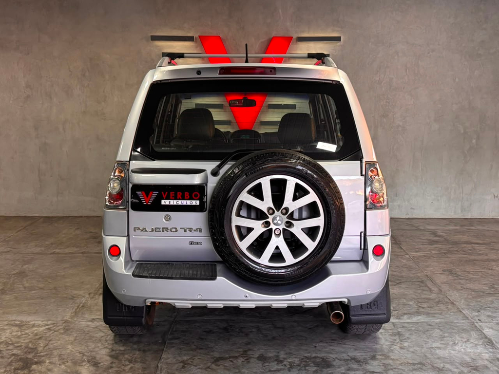 Mitsubishi Pajero TR4 Prata