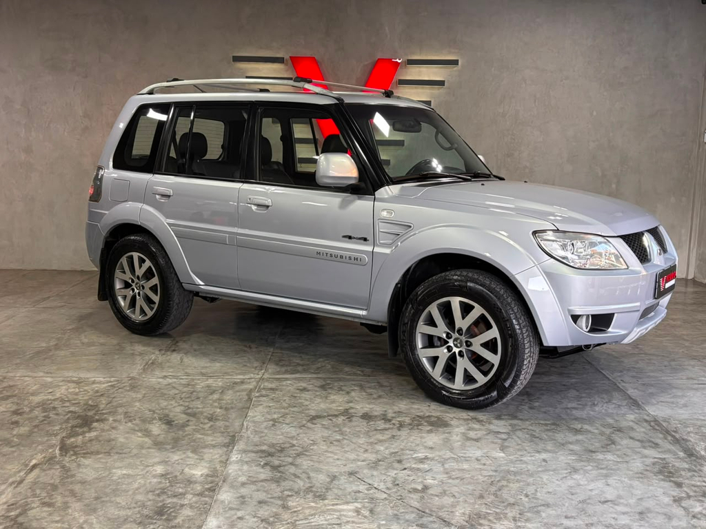 Mitsubishi Pajero TR4 Prata