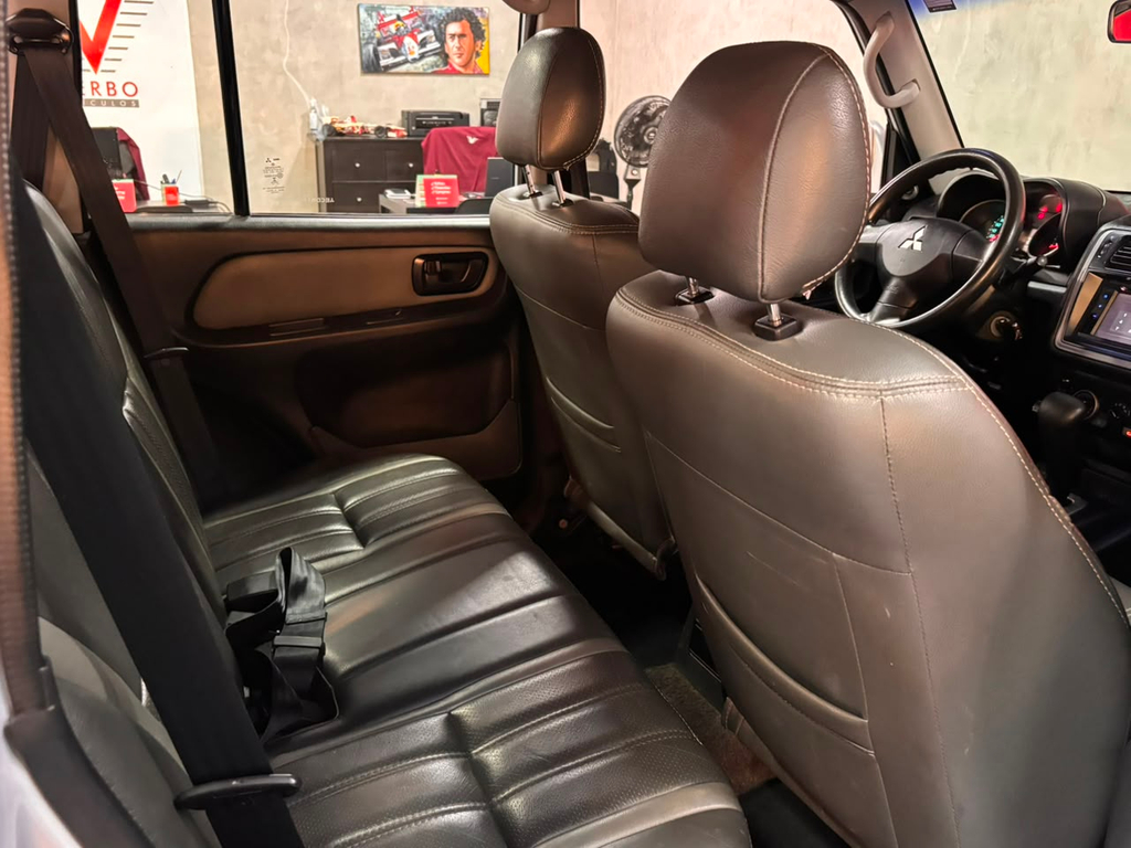 Mitsubishi Pajero TR4 Prata