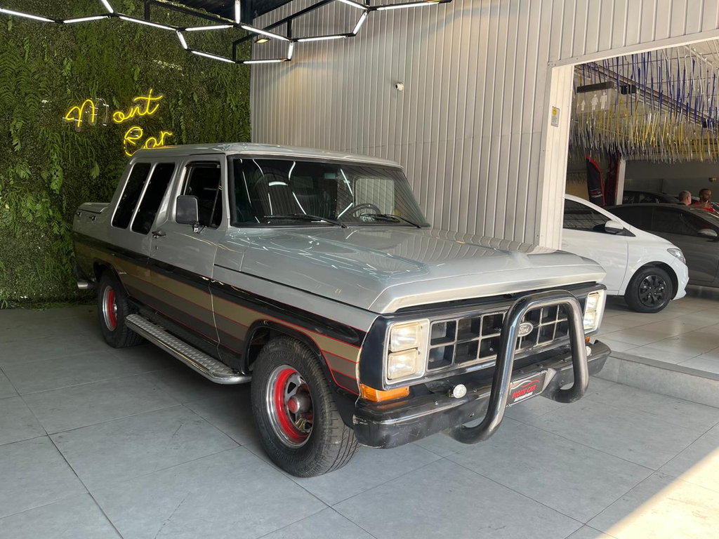 Ford F-1000 Cinza