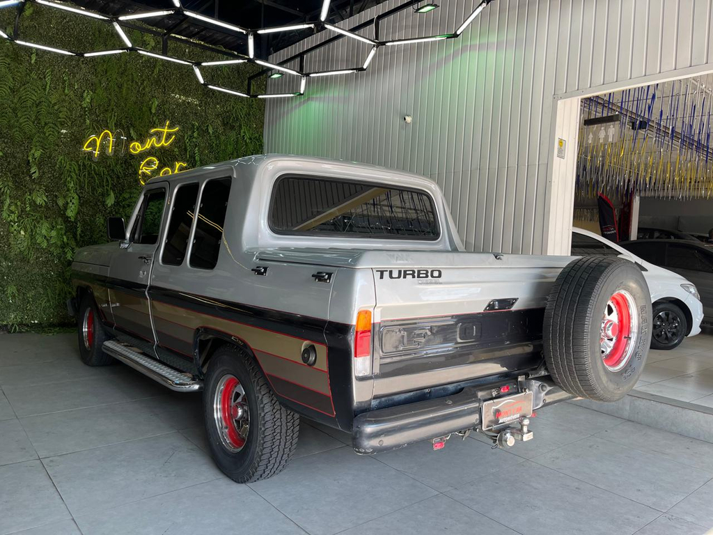 Ford F-1000 Cinza
