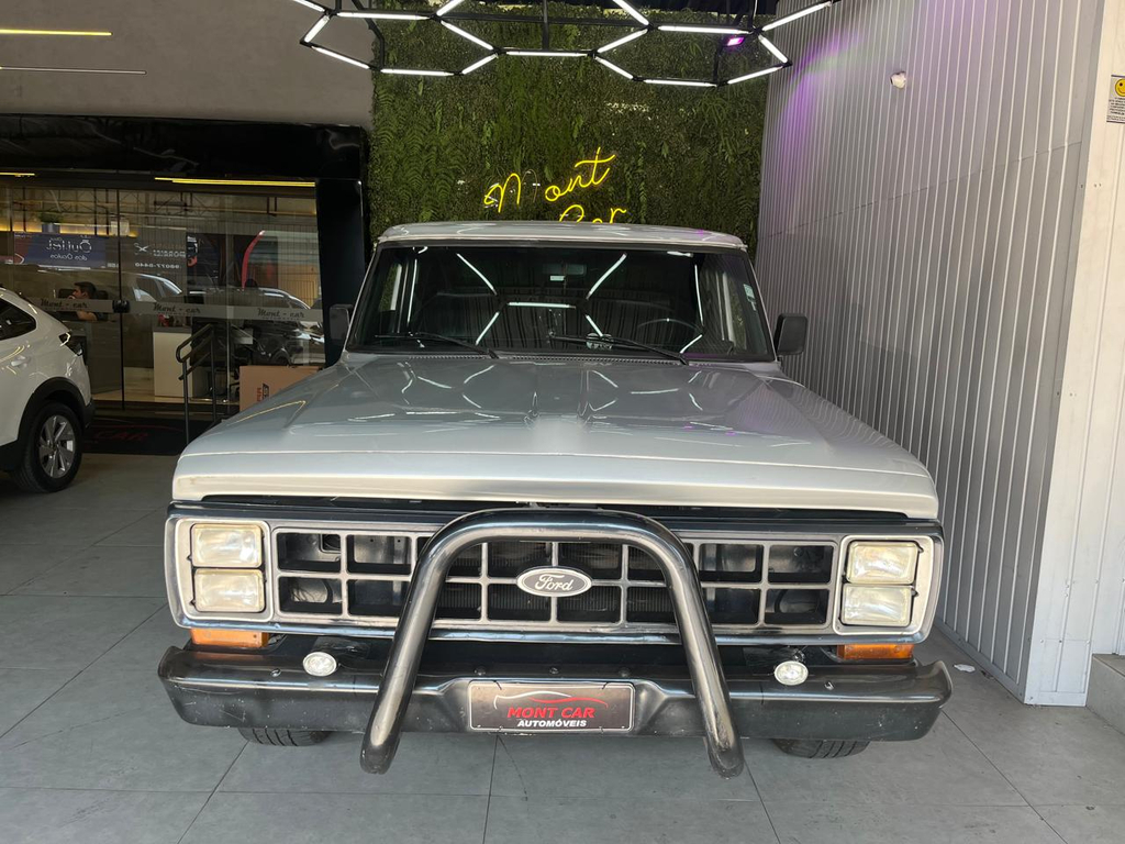 Ford F-1000 Cinza