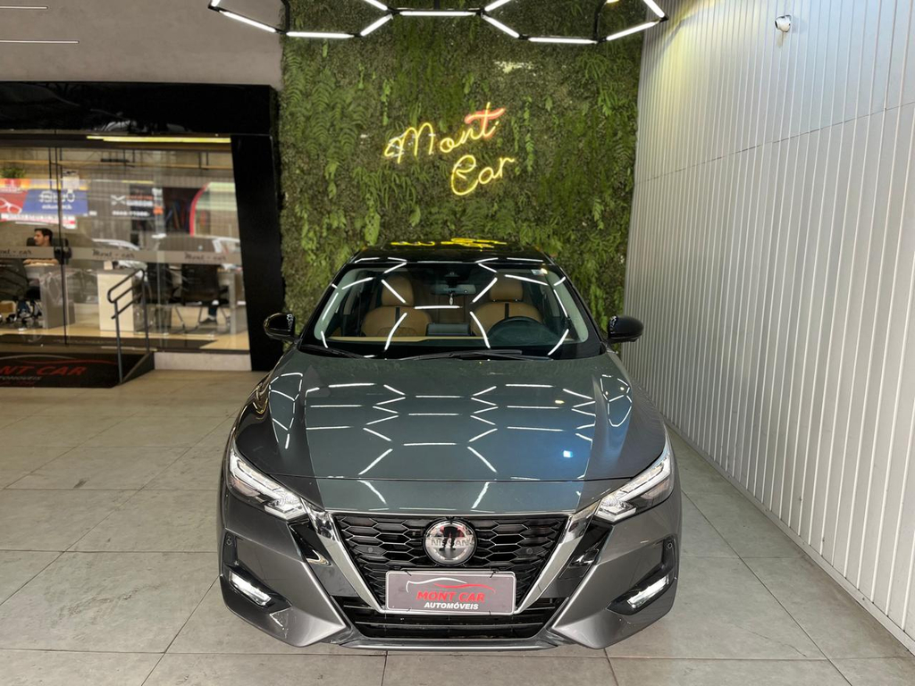 Nissan Sentra Cinza