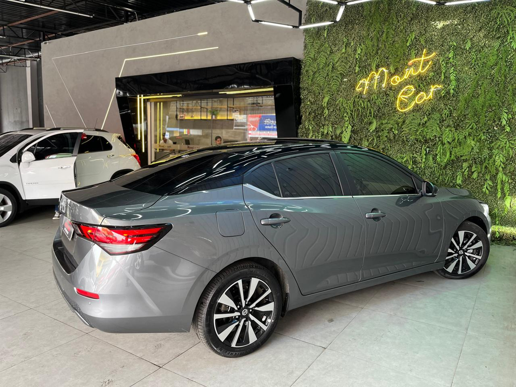 Nissan Sentra Cinza