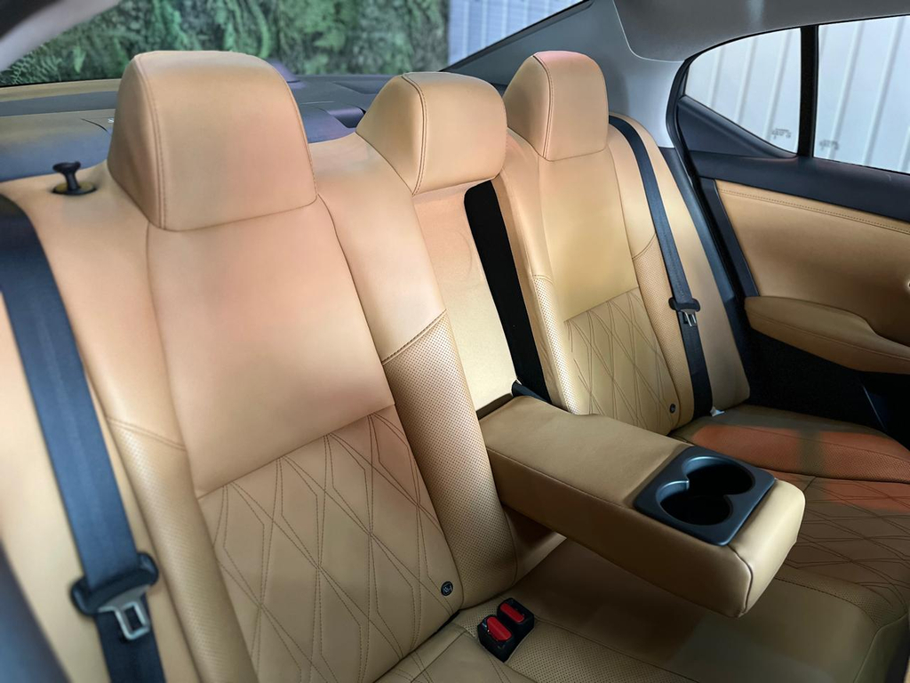 Nissan Sentra Cinza