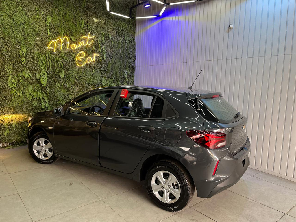 Chevrolet Onix Cinza
