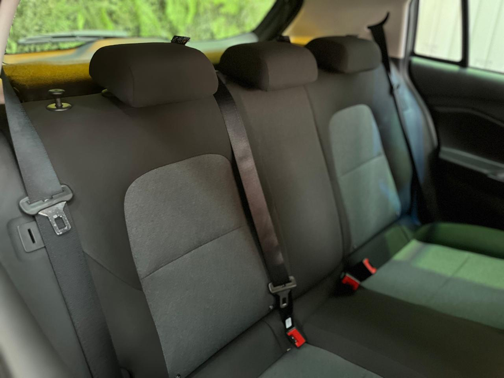 Chevrolet Onix Cinza
