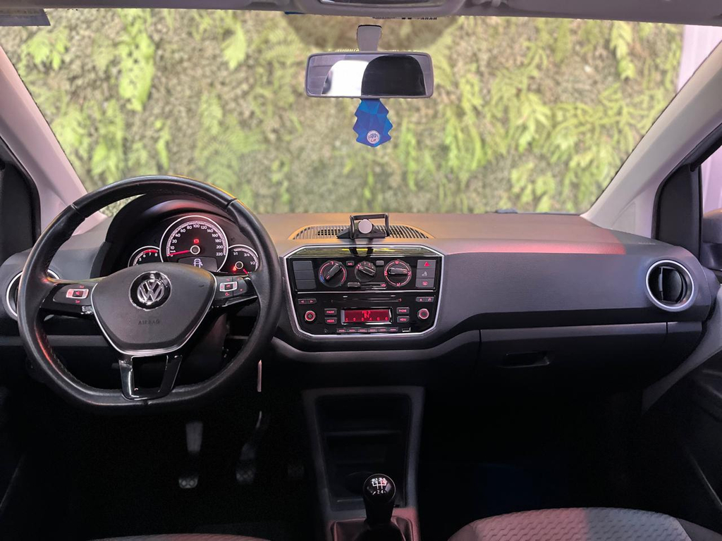 Volkswagen Up! Prata
