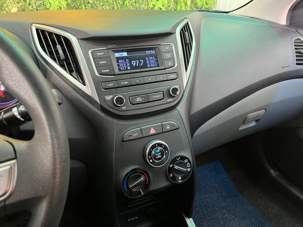 Hyundai HB20S Branco