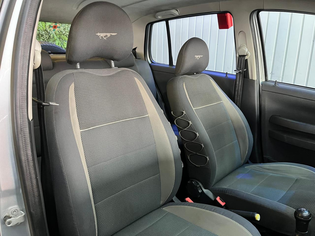 Volkswagen CrossFox Prata