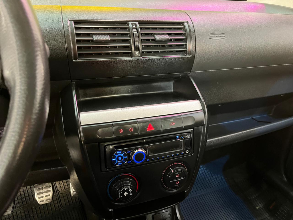 Volkswagen CrossFox Prata
