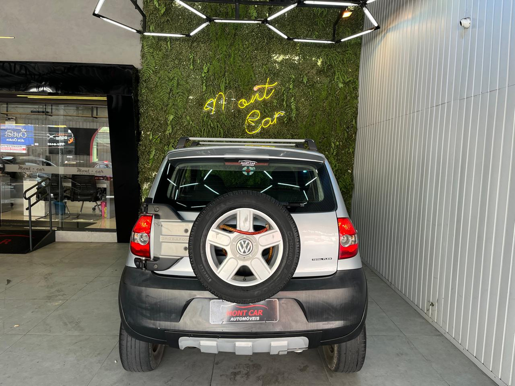 Volkswagen CrossFox Prata