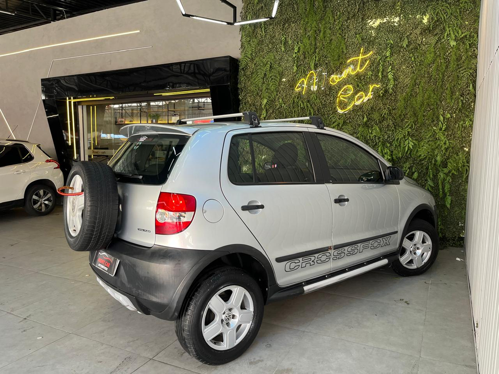 Volkswagen CrossFox Prata