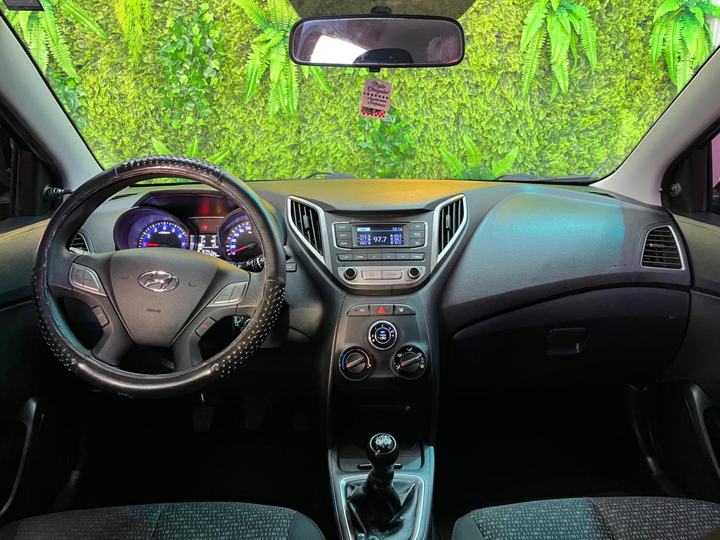 Hyundai HB20 Preto