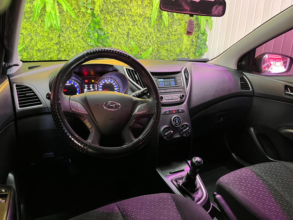 Hyundai HB20 Preto