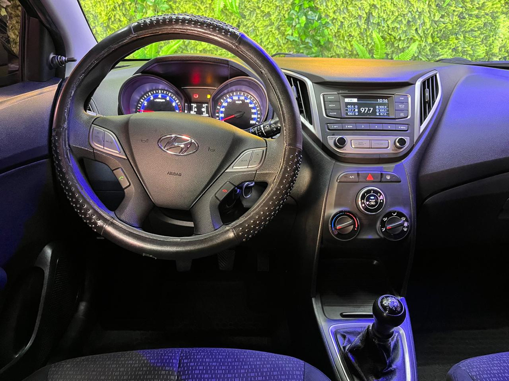 Hyundai HB20 Preto