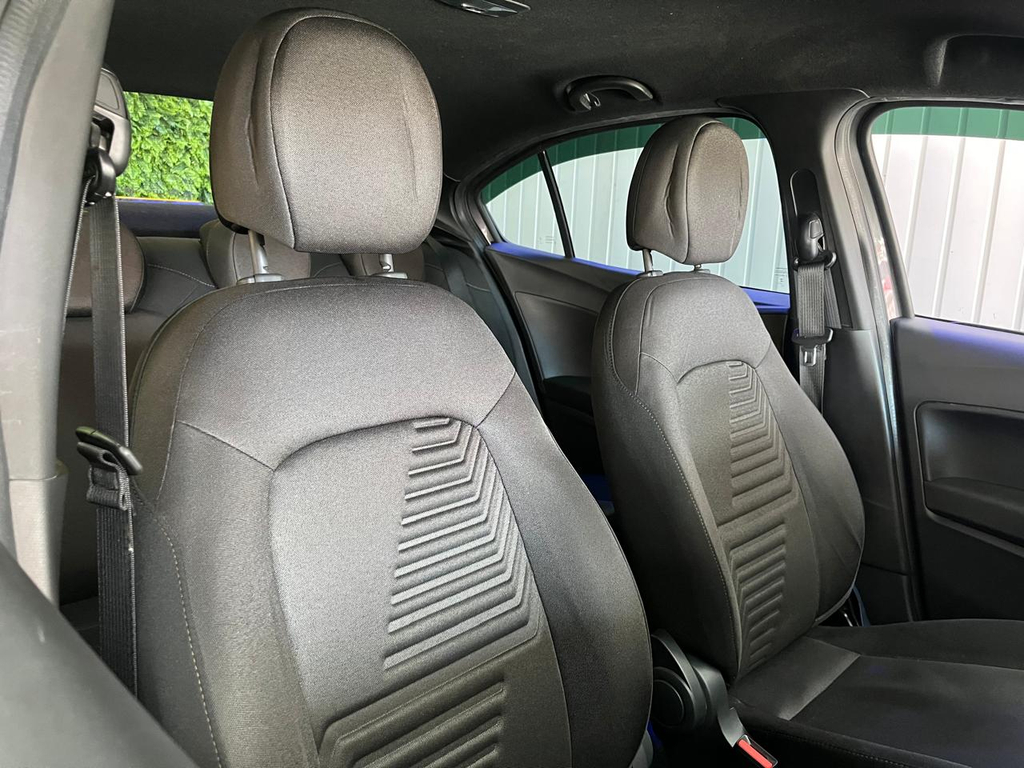 Fiat Cronos Cinza