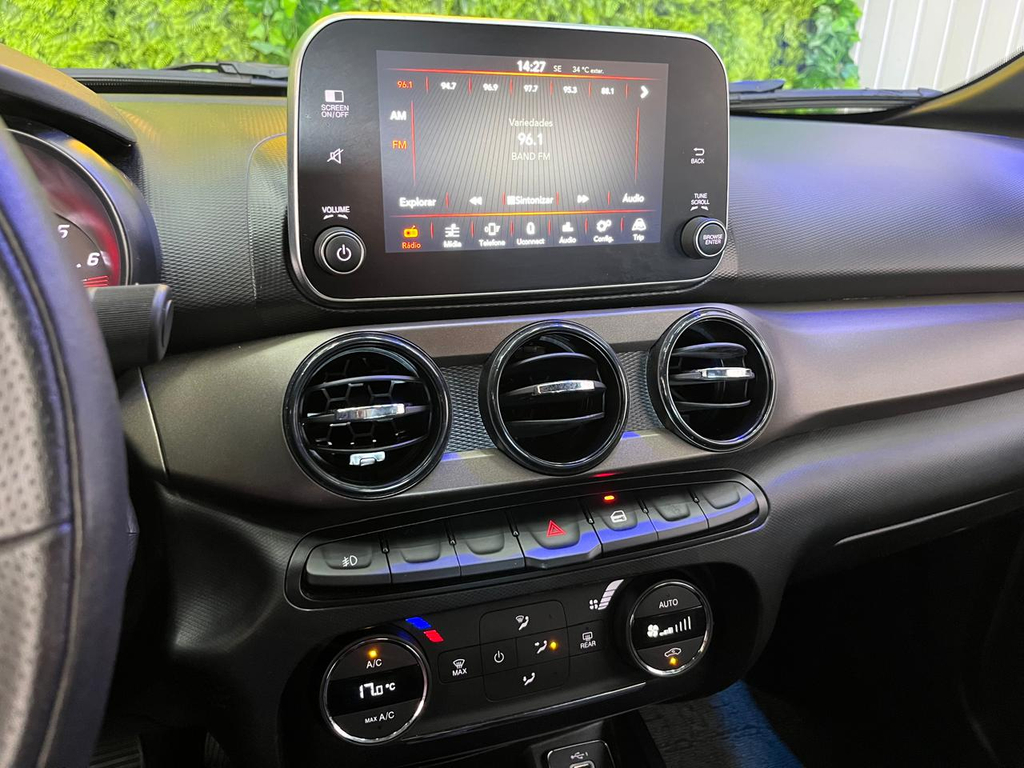 Fiat Cronos Cinza