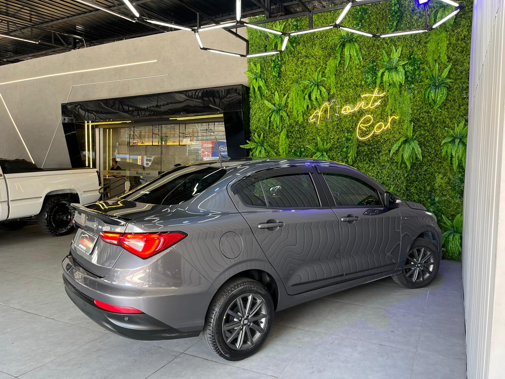 Fiat Cronos Cinza