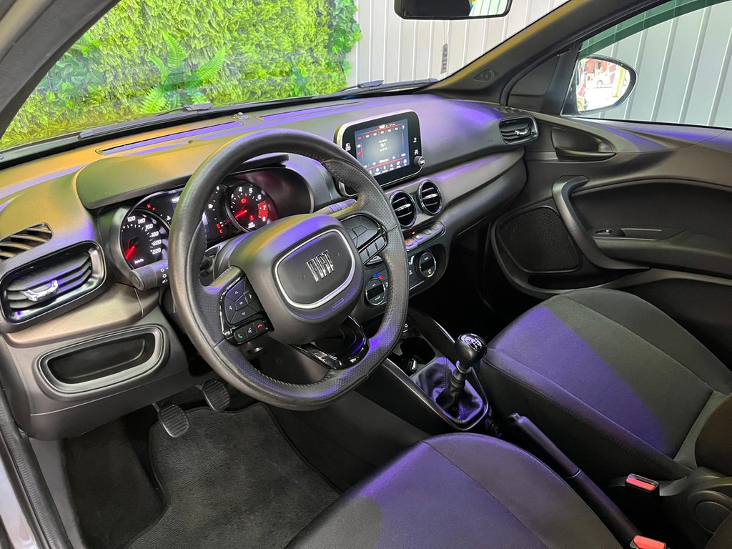 Fiat Cronos Cinza
