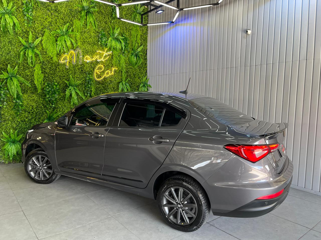 Fiat Cronos Cinza