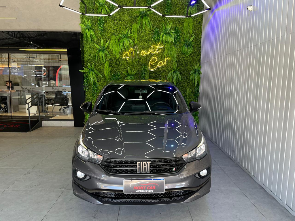 Fiat Cronos Cinza