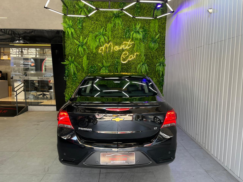 Chevrolet Prisma Preto