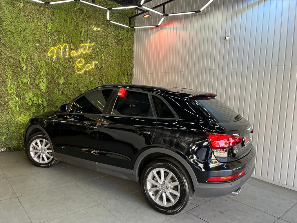 Audi Q3 Preto