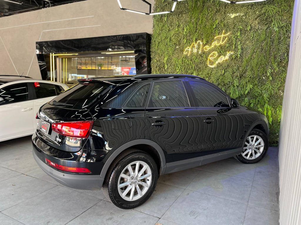Audi Q3 Preto