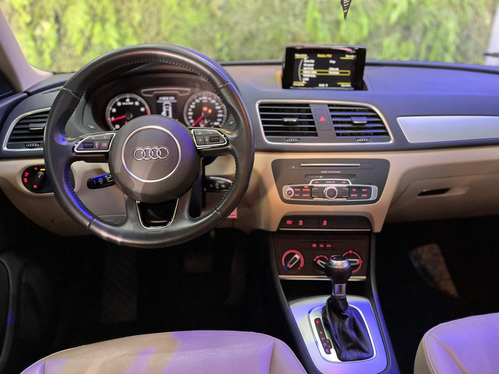 Audi Q3 Preto