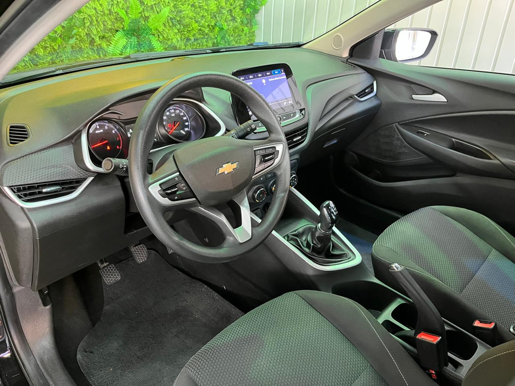 Chevrolet Onix Sedan Preto