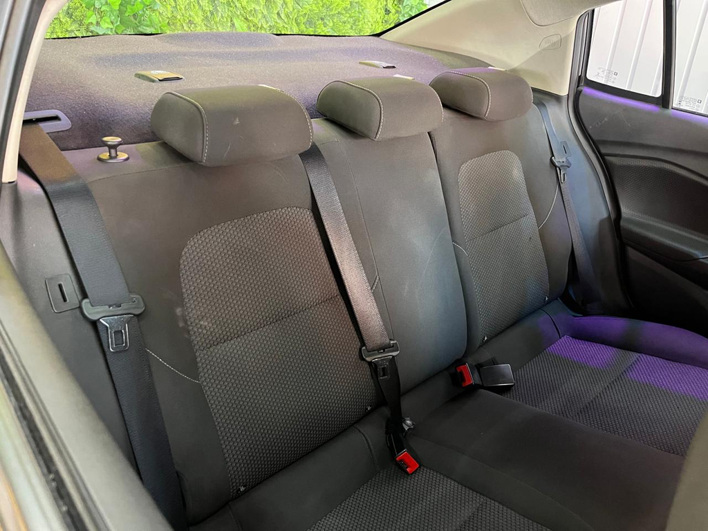 Chevrolet Onix Sedan Preto