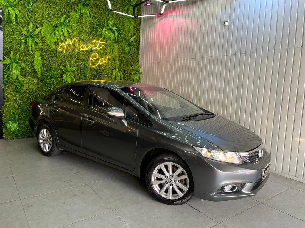 Honda Civic Cinza