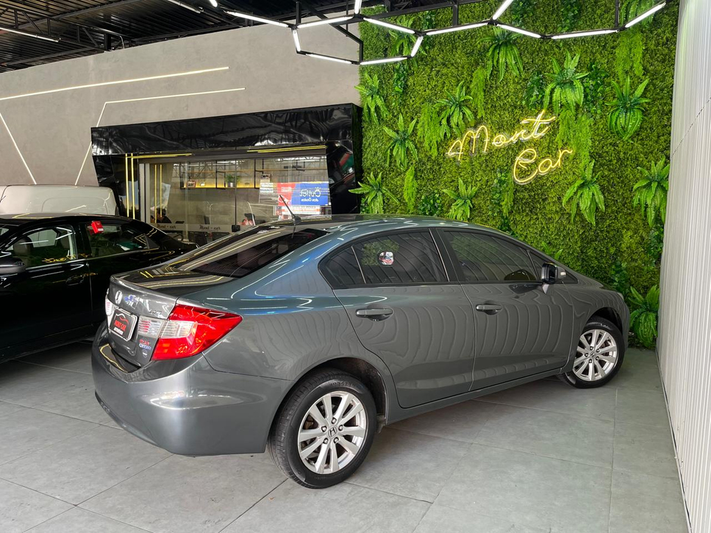 Honda Civic Cinza