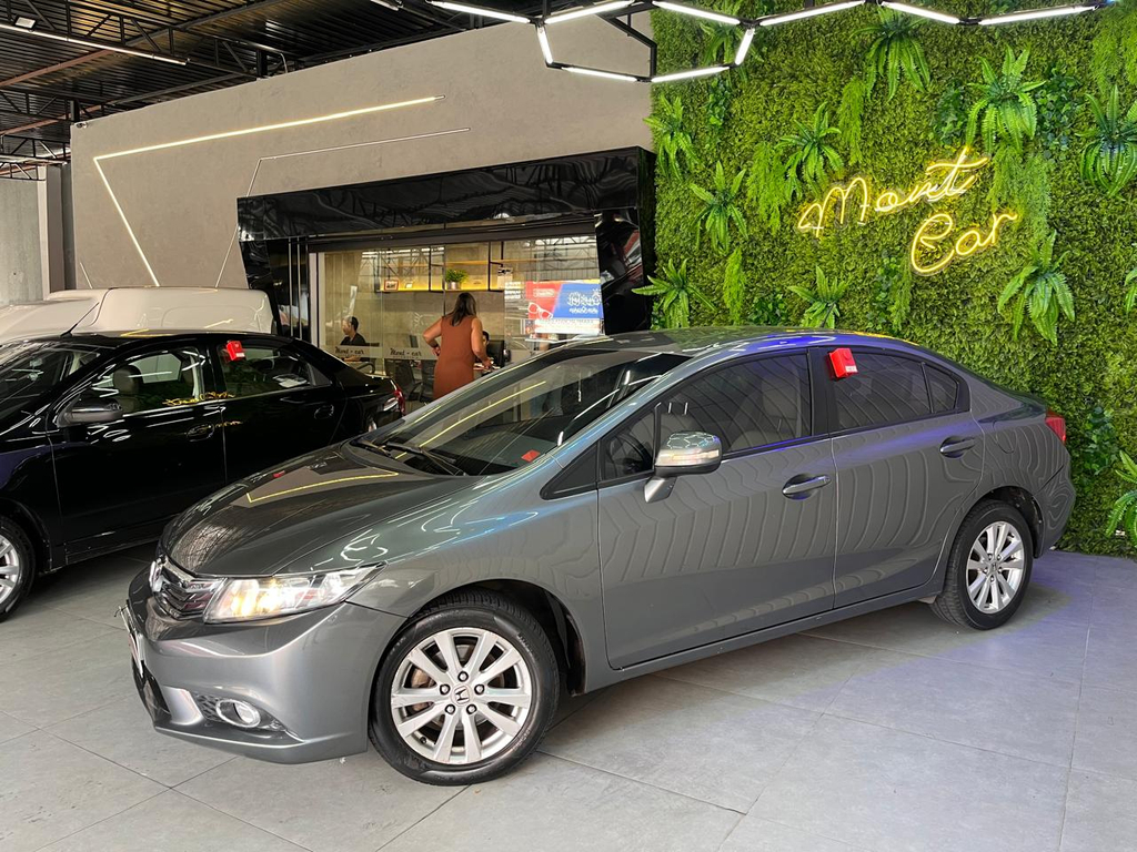 Honda Civic Cinza